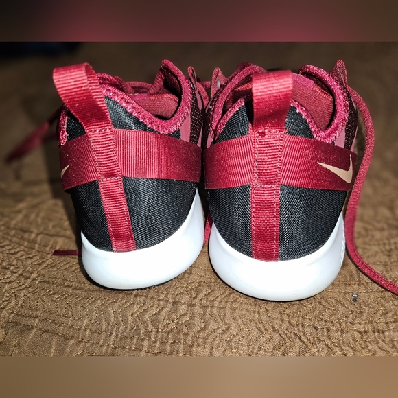 Nike Flex Trainer 9 Team Red W, Size 9 - Picture 4 of 9